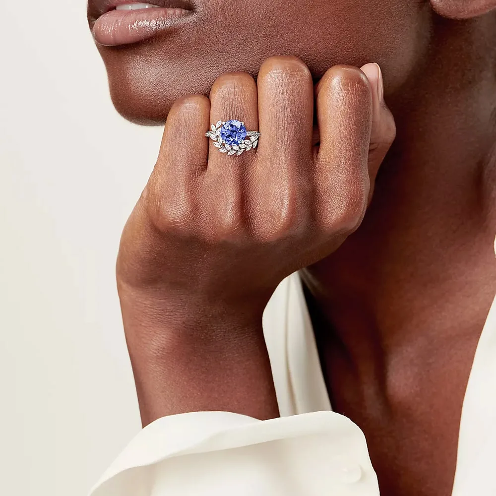 Ring in Platinum with Tanzanite - Image 2